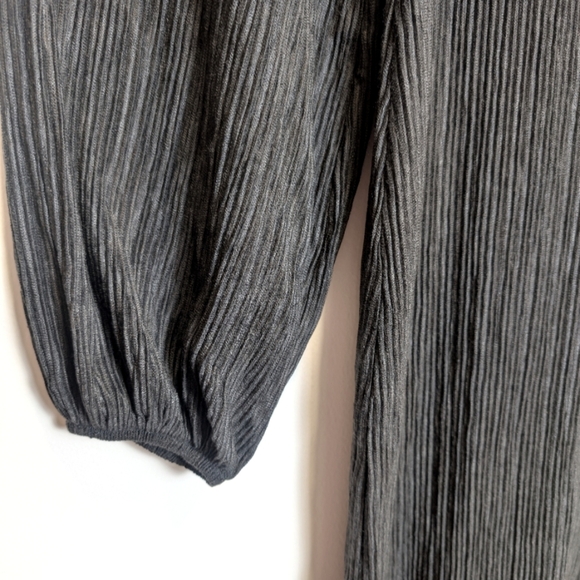 Lush Black Twist Front Plissé Pleated Long Sleeve Midi Dress Size Small - Picture 5 of 9